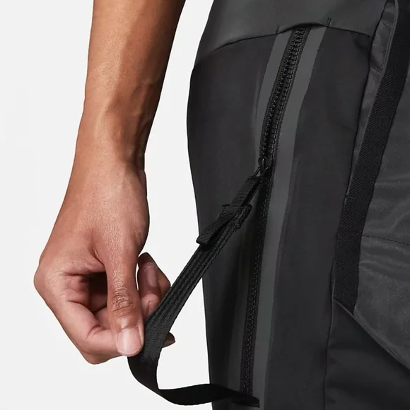 Nike Tech Pack Reflective Unlined Cargo Pant - Picture 5 of 12